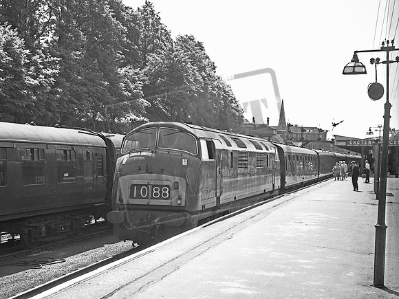 D822 1966-07 Exeter Central