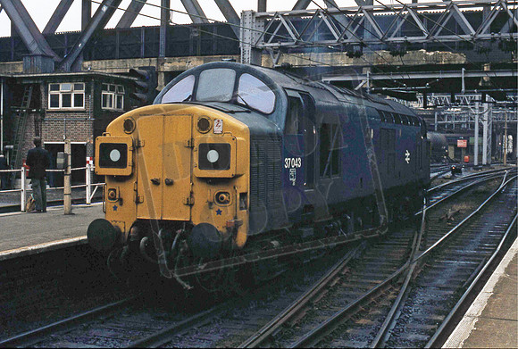 37043 1977 Liverpool Street