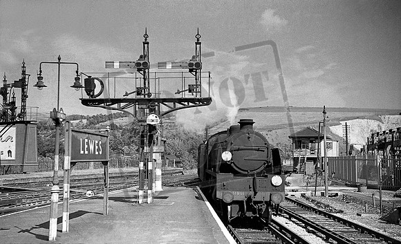 31891 1950c Lewes