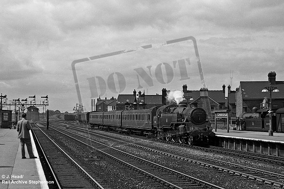 80018 1953-08-19 Tonbridge