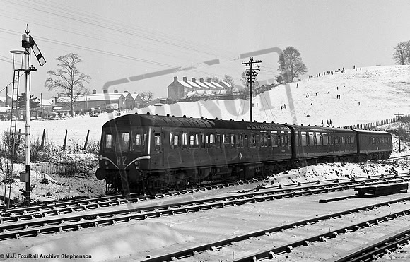 DMU W51149 1964-12-28 Yeovil Town