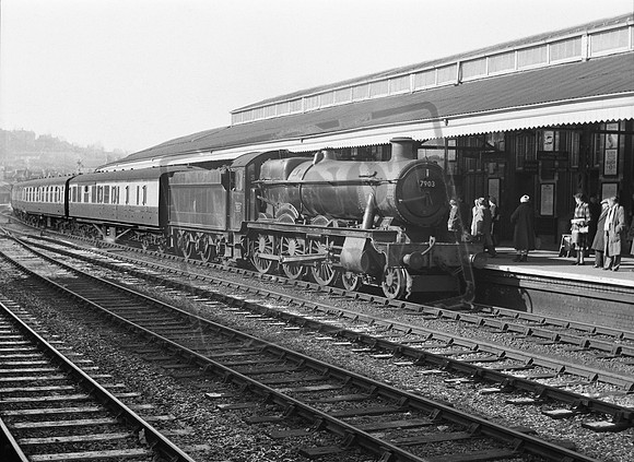 7903 1956-02-25 Bath