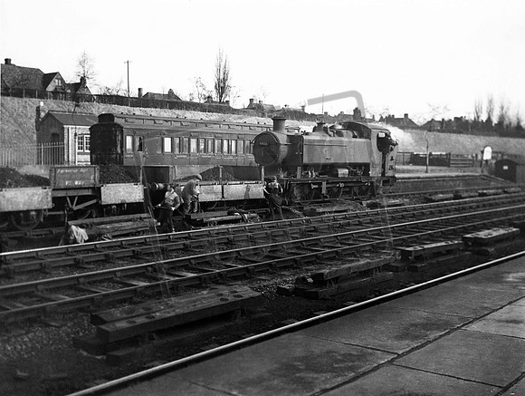 9406 1953-01 Beaconsfield station