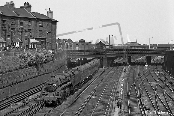 73084 1963-06-01 Clapham