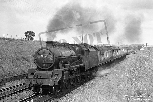 45661 1950s Strawfrank troughs