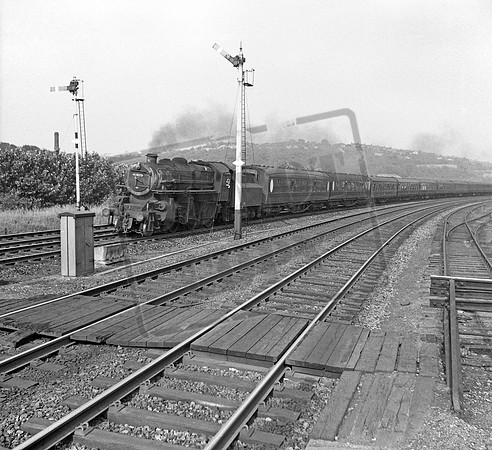 43075 1964-06-26 Newlay and Horseforth
