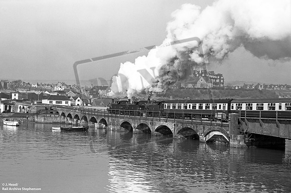 31047 1956-03-17 Folkestone Harbour