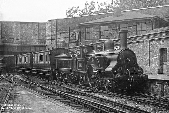 LNWR 827 1902c Euston