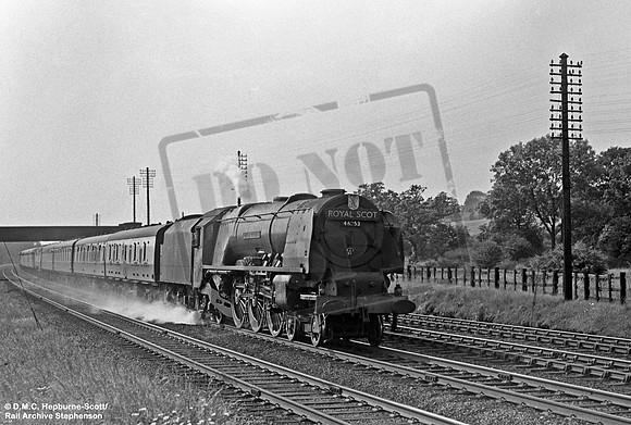 46253 1955-06-26 near Berkhamsted