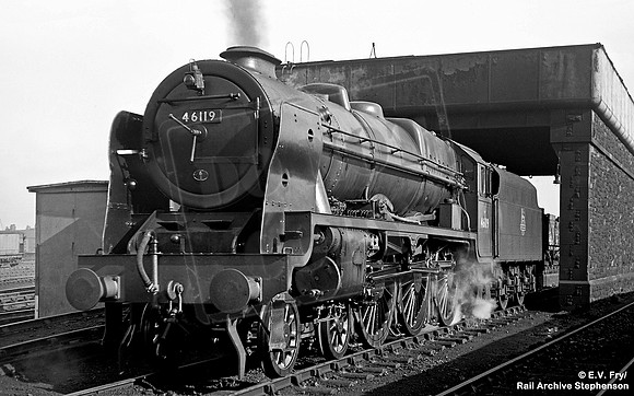 46119 1953-09 Workington shed