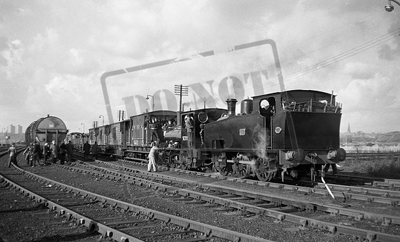 51218 MSC 67 1967-05-21 RVRS-LCGB Trafford Park railtour where-ROneg-1612-485-055