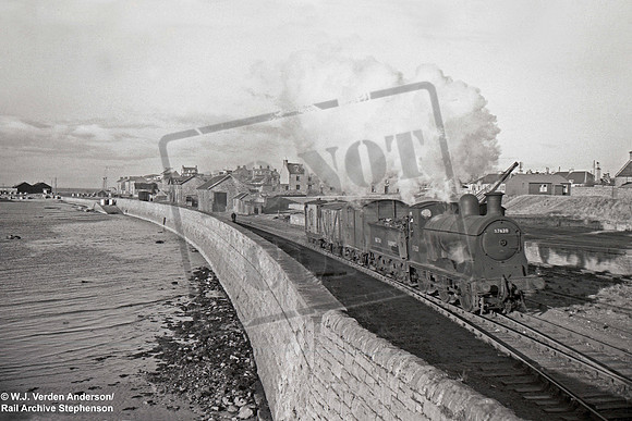 57620 1951-10 Burghead