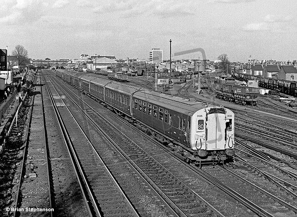 EMU 3125 1967-03 Wimbledon