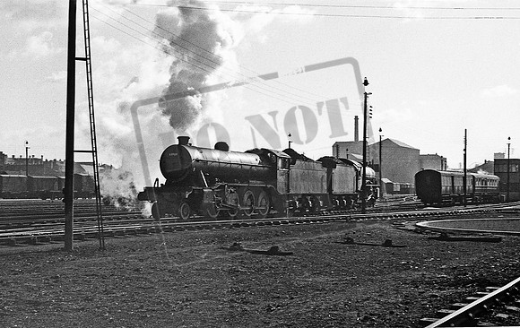 63969 1962-04-01 Lincoln shed