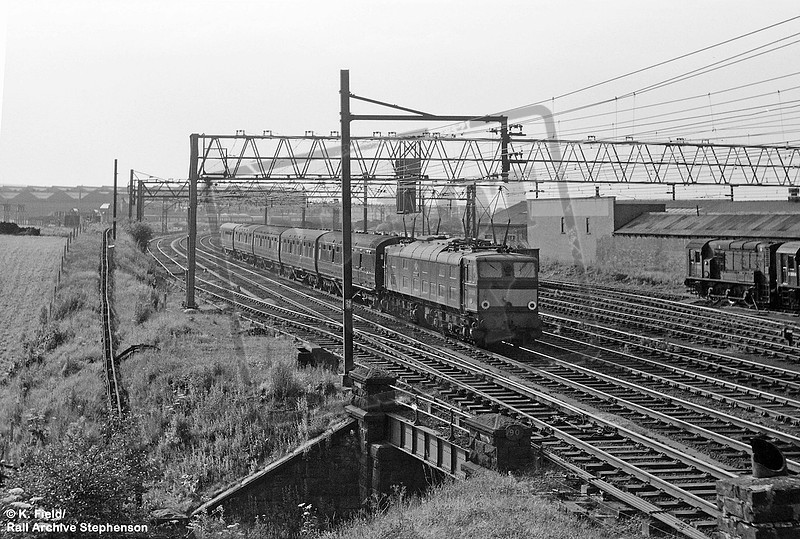 Rail-Online | Class 77 EM2