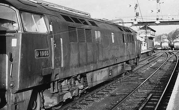 D1055 1967-09-24 Exeter St Davids