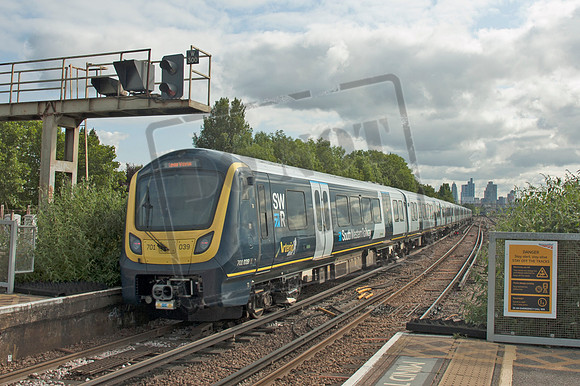 701039 2025-06-16 Clapham Junction