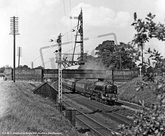 60157 1954-08-28 near Hatfield