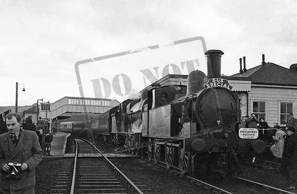 58926 49121 1958-01-05 Brynmawr