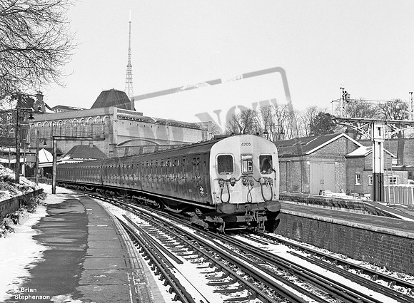 EMU 4705 1969 Crystal Palace