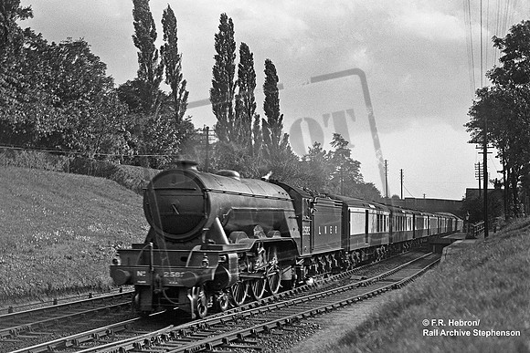 2582 1929 Croft Spa