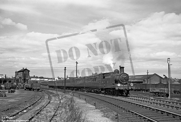 32488 1953-08-19 Tonbridge