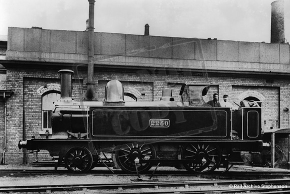 LNWR 2250 1900s where