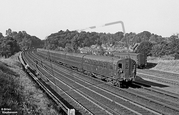 EMU 5015 1964-09-13 Woking