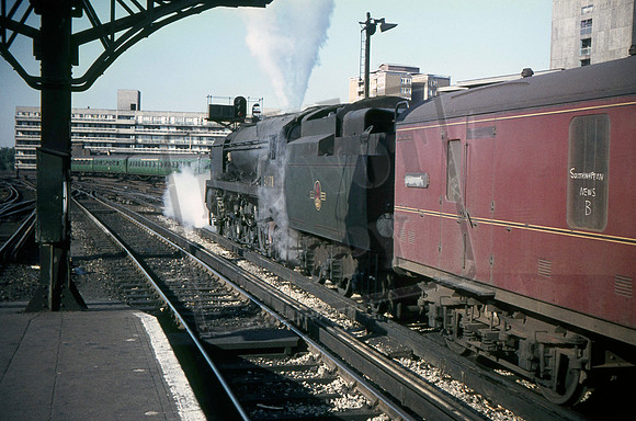 34001 1967-07-03 London Waterloo