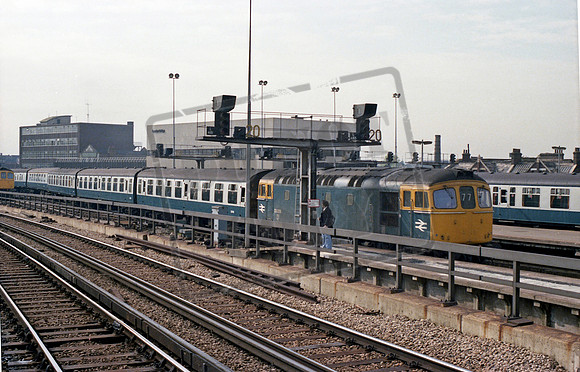 33056 1979c London Bridge