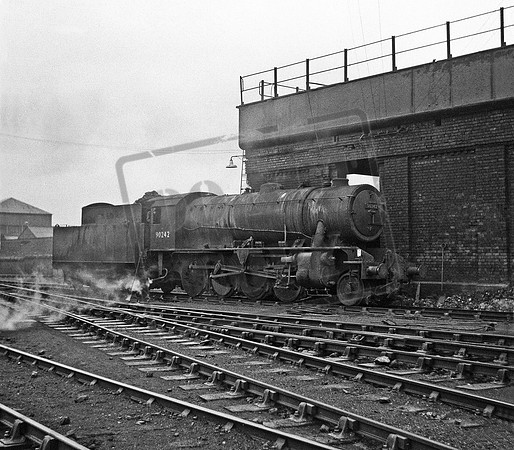 90242 1962 Widnes shed