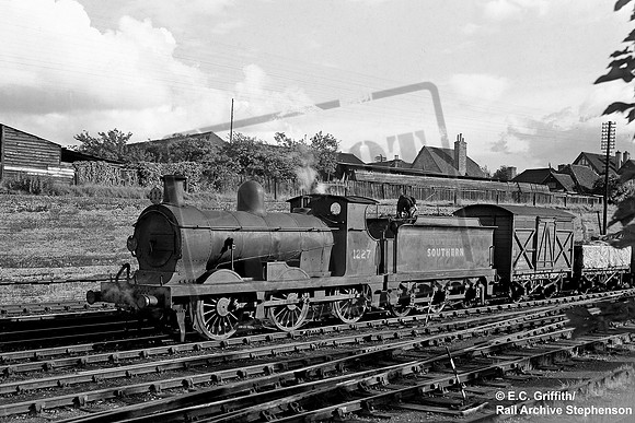 1227 1948-06-01 Farnham