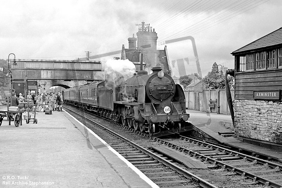 30824 1960-08-13 Axminster