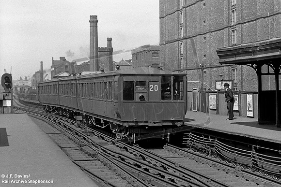LOR 20 1956-05-14 Clarence Dock