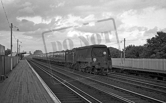 34030 1962-08-17 Berrylands