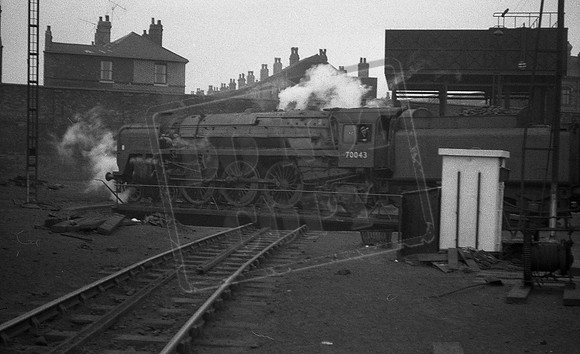 70043 1961-03-19 Aston-ROneg114-1