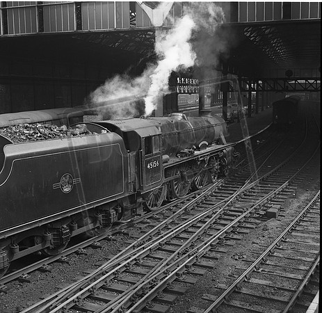 Newton Rings 45156 1960s Manchester Exchange-ROneg-JCs-020