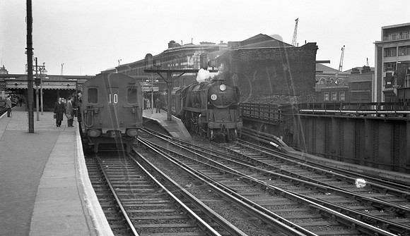 34004 1959-05-30 London Bridge