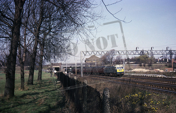 E3110 1966-03-05 near Kenton