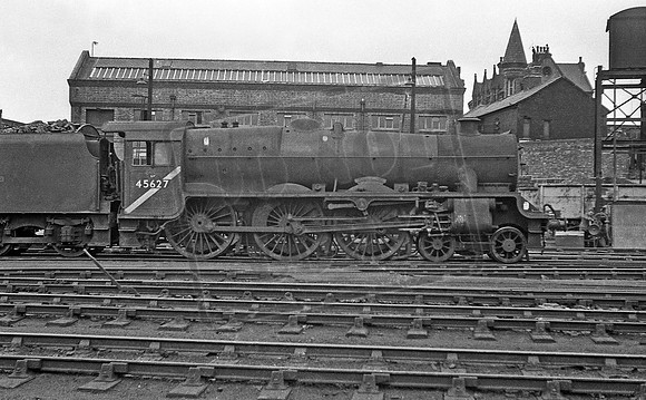 45627 1965 Bank Hall shed