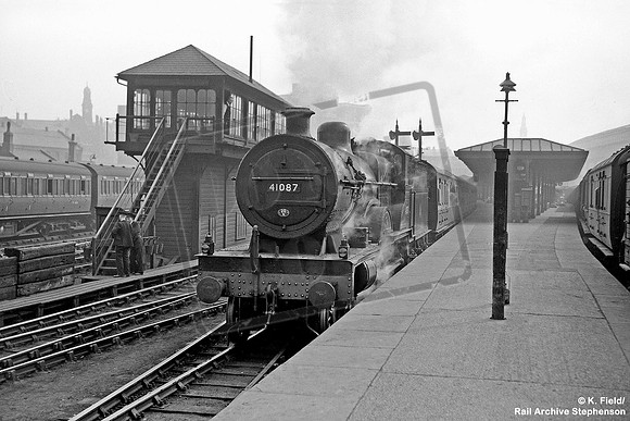 41087 1950s Leeds Wellington