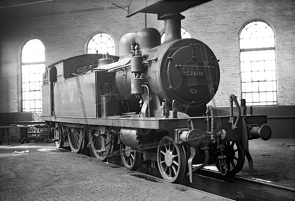 2109 1930s Plaistow shed