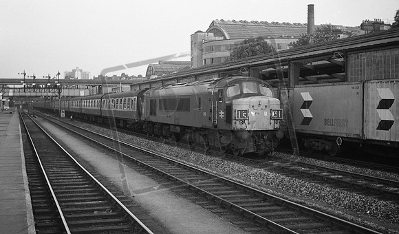 D13 1969-06-11 Kensington Olympia