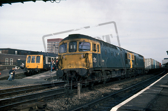 33107 33105 1982-09-25 Reading