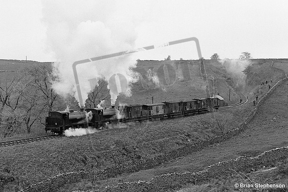 68006 1967-04-30 CHPR, leaving Hopton Tunnel