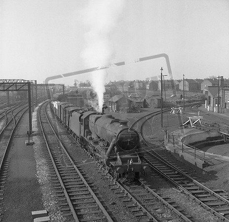 44741 1960s Passing Stockport Edgeley MPD