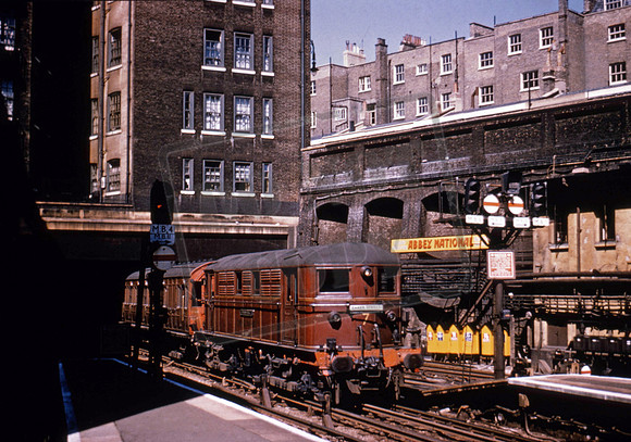 LT7 1960s Baker Street