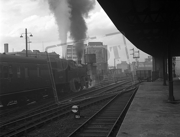42099 1960-07-17 London Broad Street