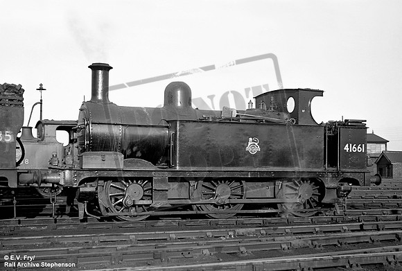 41661 1953-10 Normanton shed4137)