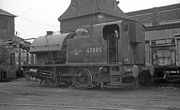 47005 1965-06 Staveley Works